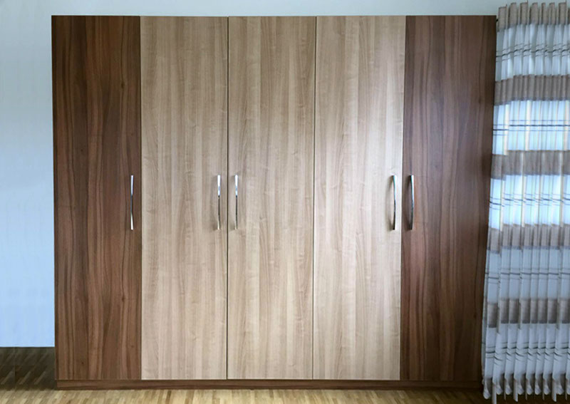 Moderner Schlafzimmerkasten in 2 Farben