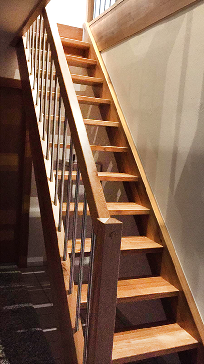 Treppe aus Vollholz